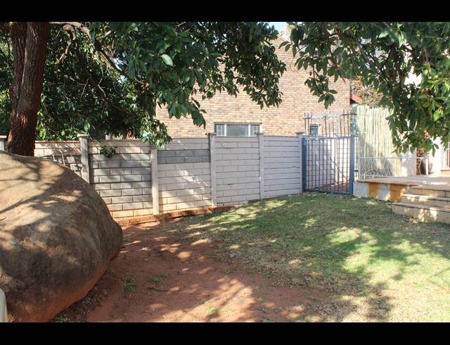 1 BEDROOM FLAT TO LET IN WONDERBOOM